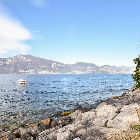 Cozy In Castelletto Di Brenz Pai